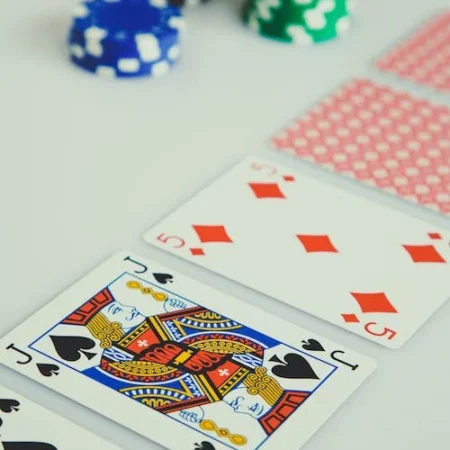 Почему онлайн-покер так влиятелен?